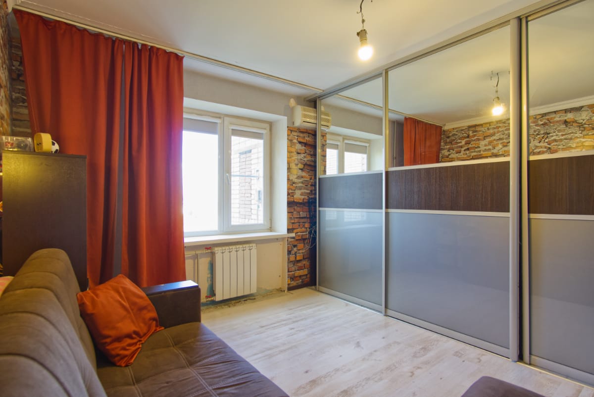 Квартира с видом на горы и озеро в кирпичном доме — фото 4