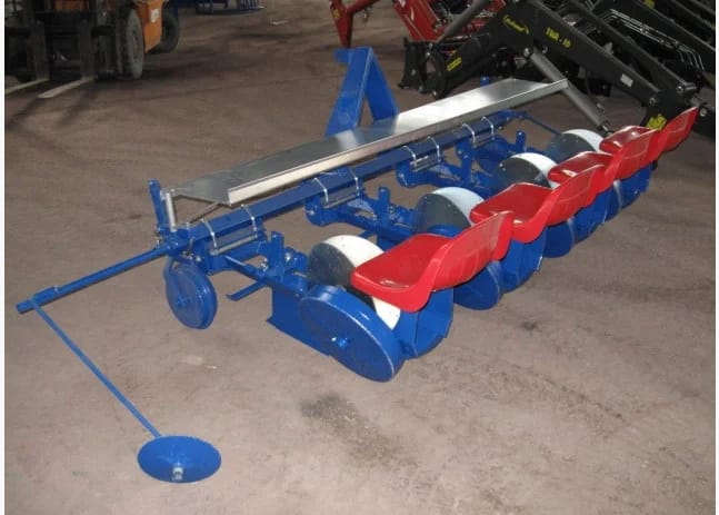 Рассадопосадочная машина D-POL (Д-Пол) 4-х рядная