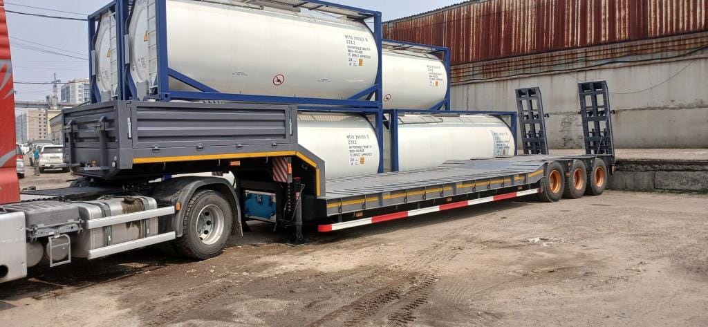 Полуприцеп-трал с трапами TONGYADA CTY9603TDPS негабарит с понижением 3-оси, грузоподъёмностью 45 тонн, новый 2025 г.в.