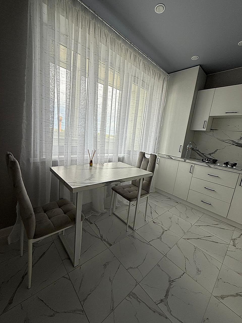 Полностью отделанная и меблированная квартира в ЖК «Печерский парк» — фото 4