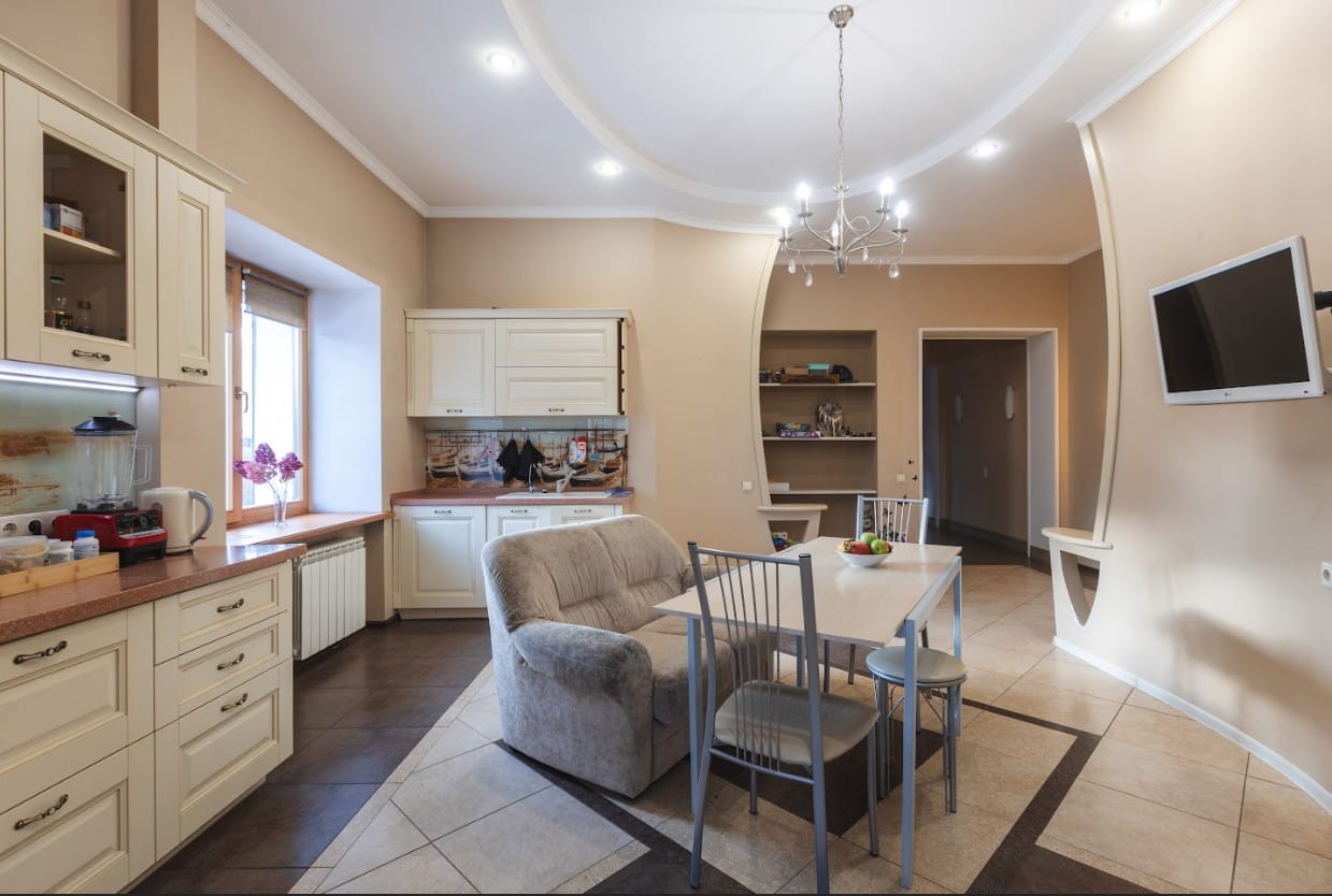 Коттедж 272 м² на участке 4 сот. — фото 2