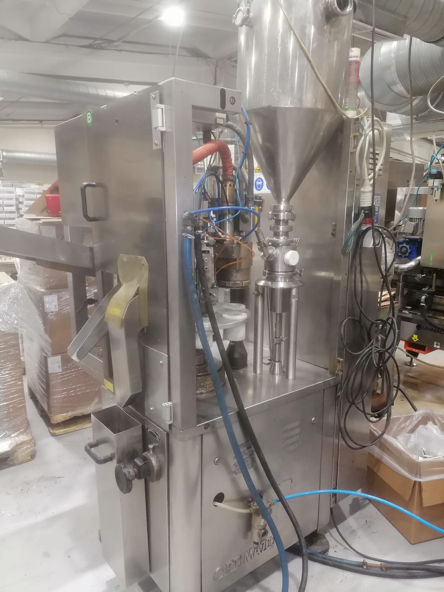 Продам Б/У машину для наполнения туб AXOMATIC OPTIMA 700.