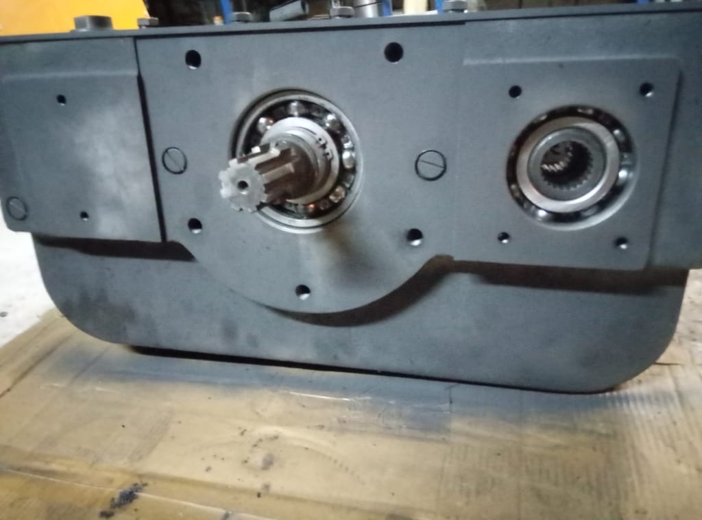 Редуктор раздаточный ДУ-98.122.810