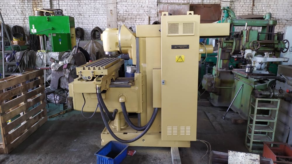 Универсально-фрезерный станок FU-315