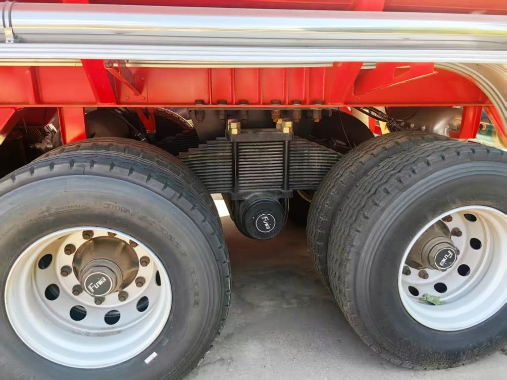 Полуприцеп-цистерна SHENGRUN SKW9402GYYA объём 36м3, для перевозки светлых нефтепродуктов, новый — фото 4