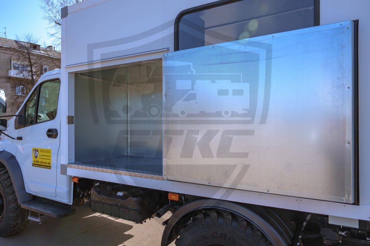 Передвижная мастерская с правом перевозки людей