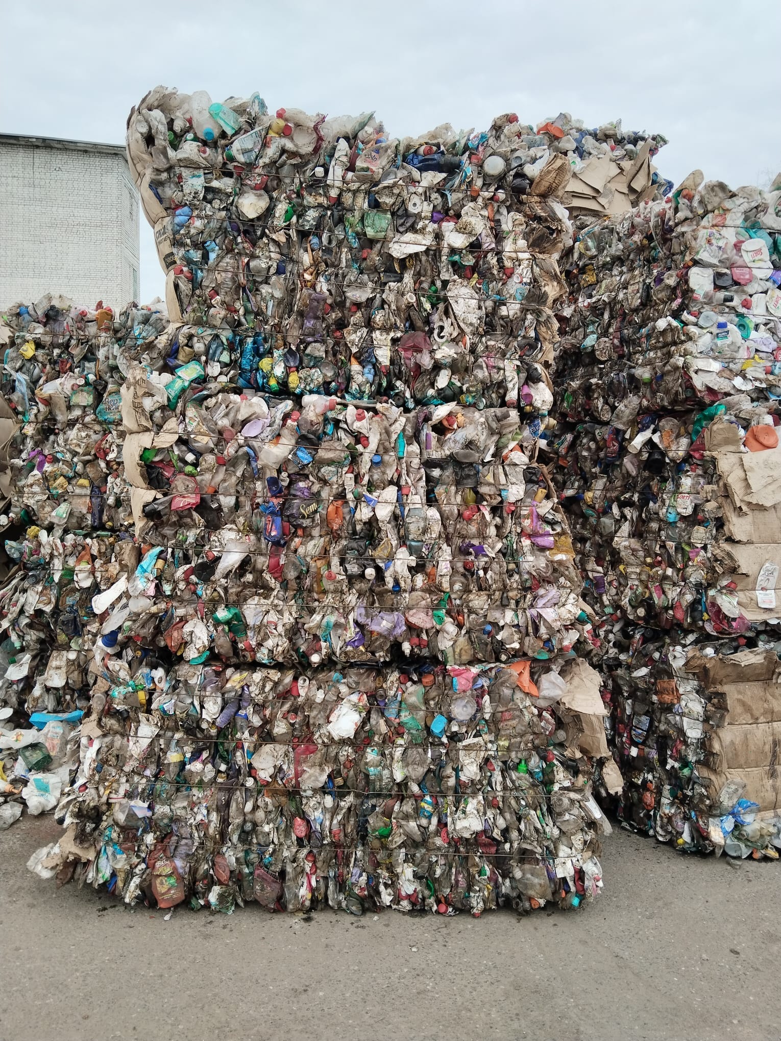 ПЭТ-флаконы б/у