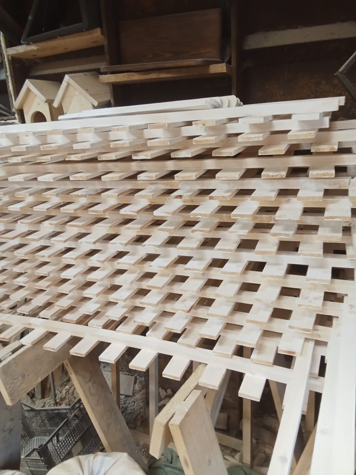 Заборы декоративные из деревянной рейки мастерская — фото 3