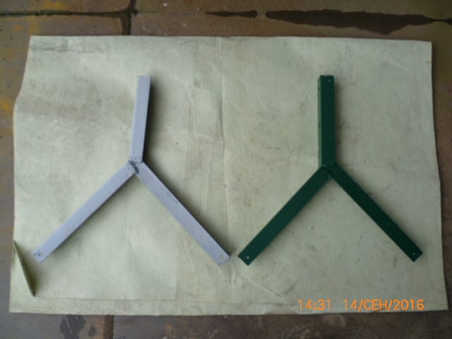 Кронштейн для колючей проволоки Эконом