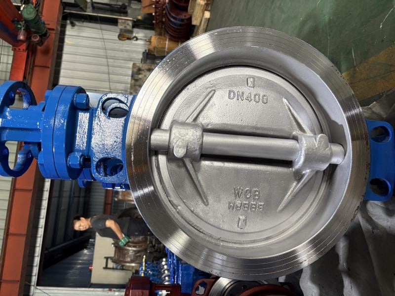 Затвор дисковый поворотный межфланцевый стальной ру16 ду400