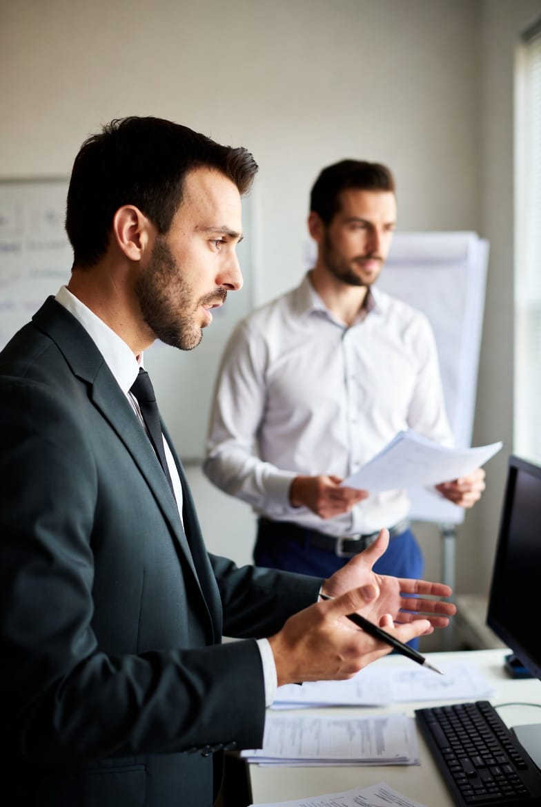 Помощь юриста в решении споров по государственным и негосударственным контрактам в Москве