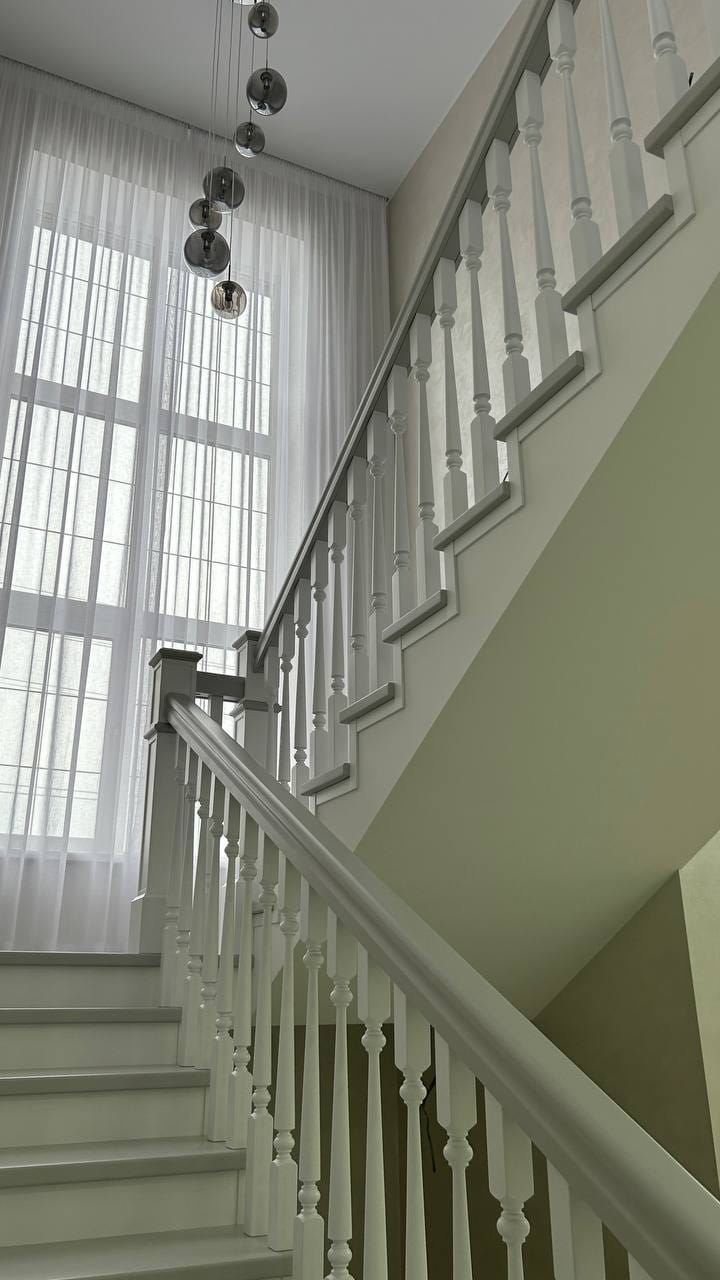 Лестница деревянная на заказ в Барнауле — фото 10