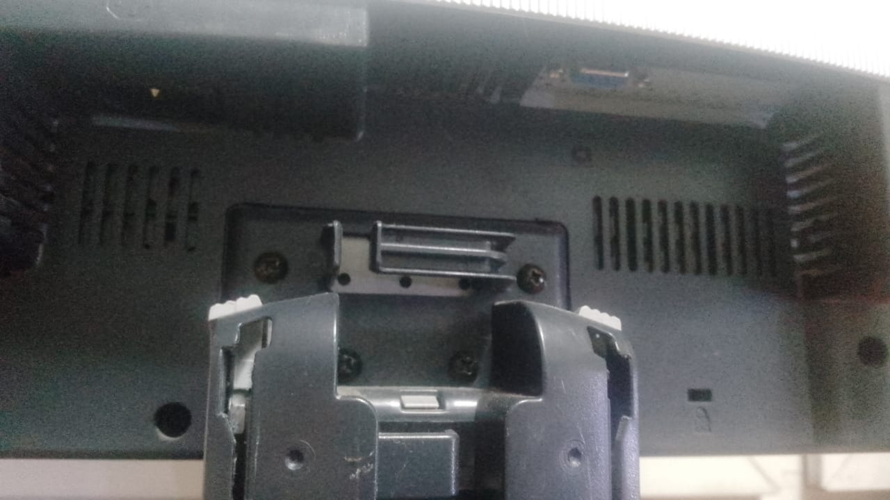 Монитор Lg flatron l1730s б.у. — фото 3