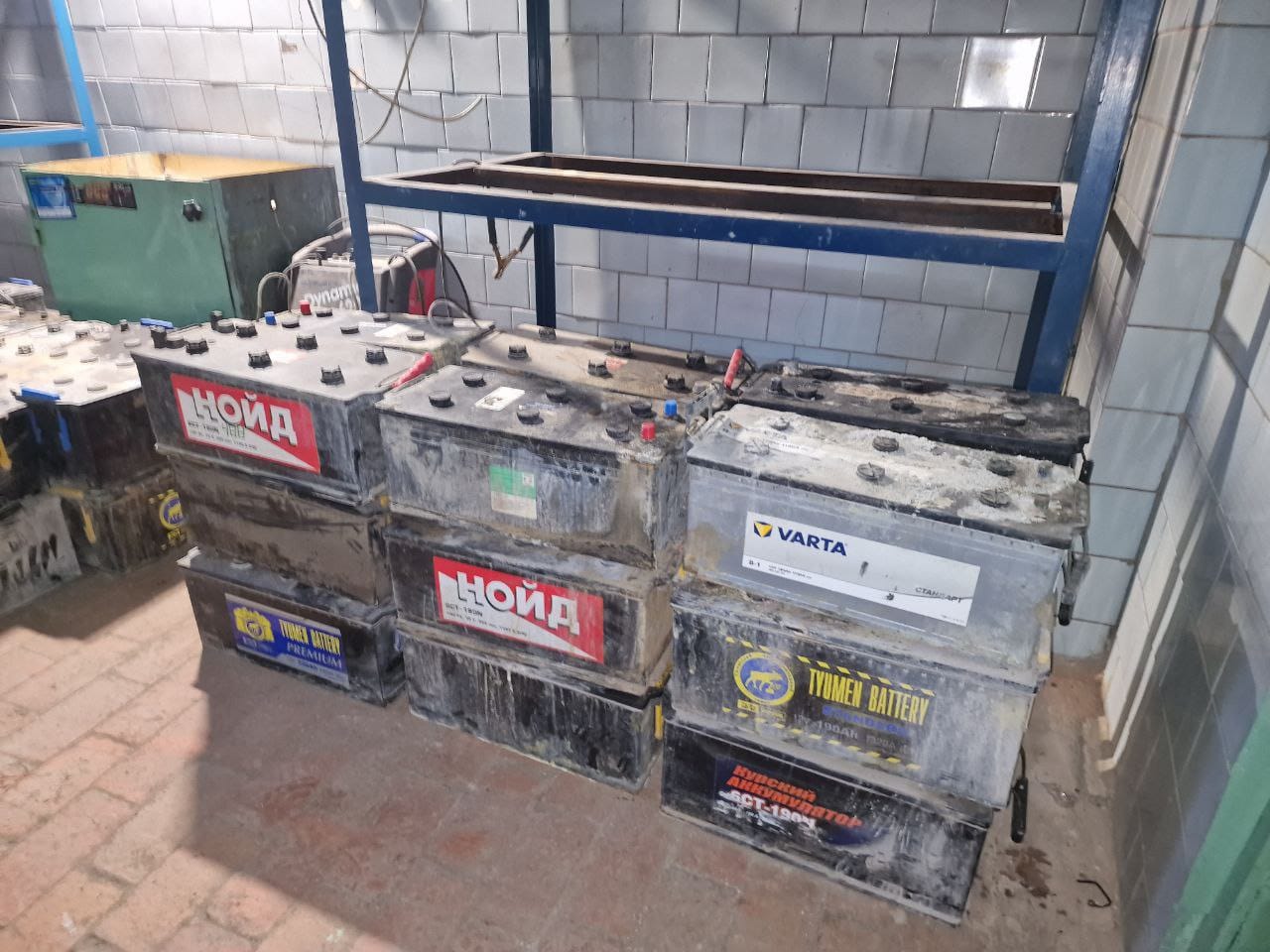 Аккумуляторы бу в Кировске