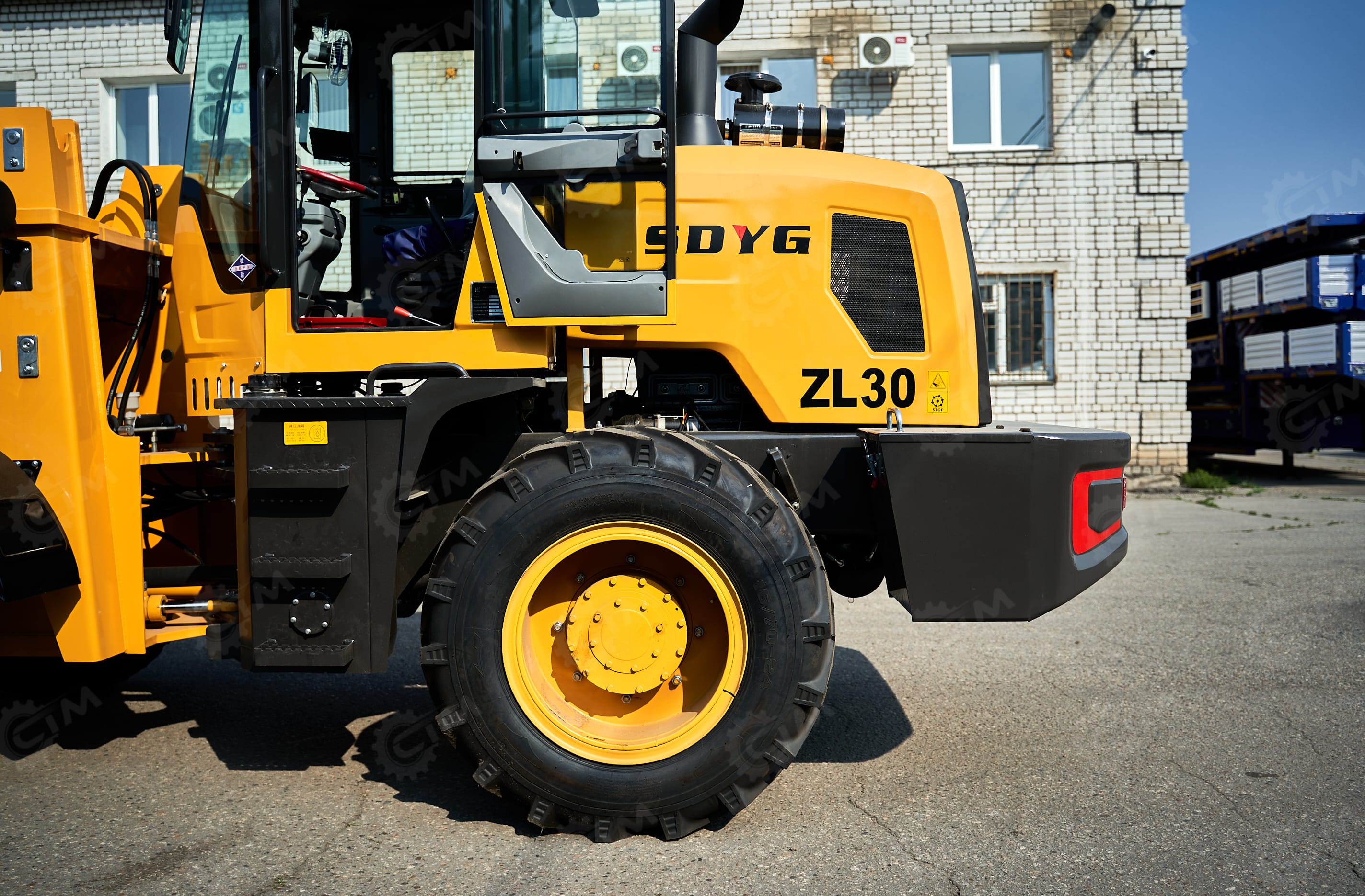 Фронтальный погрузчик YUGONG ZL30 быстросъем — фото 3