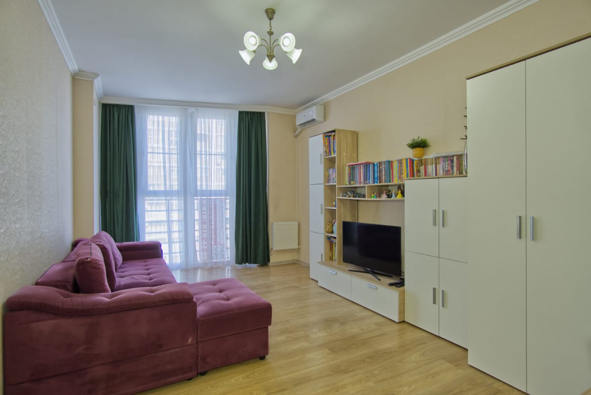 Светлая и уютная квартира в престижном районе Краснодара — фото 2