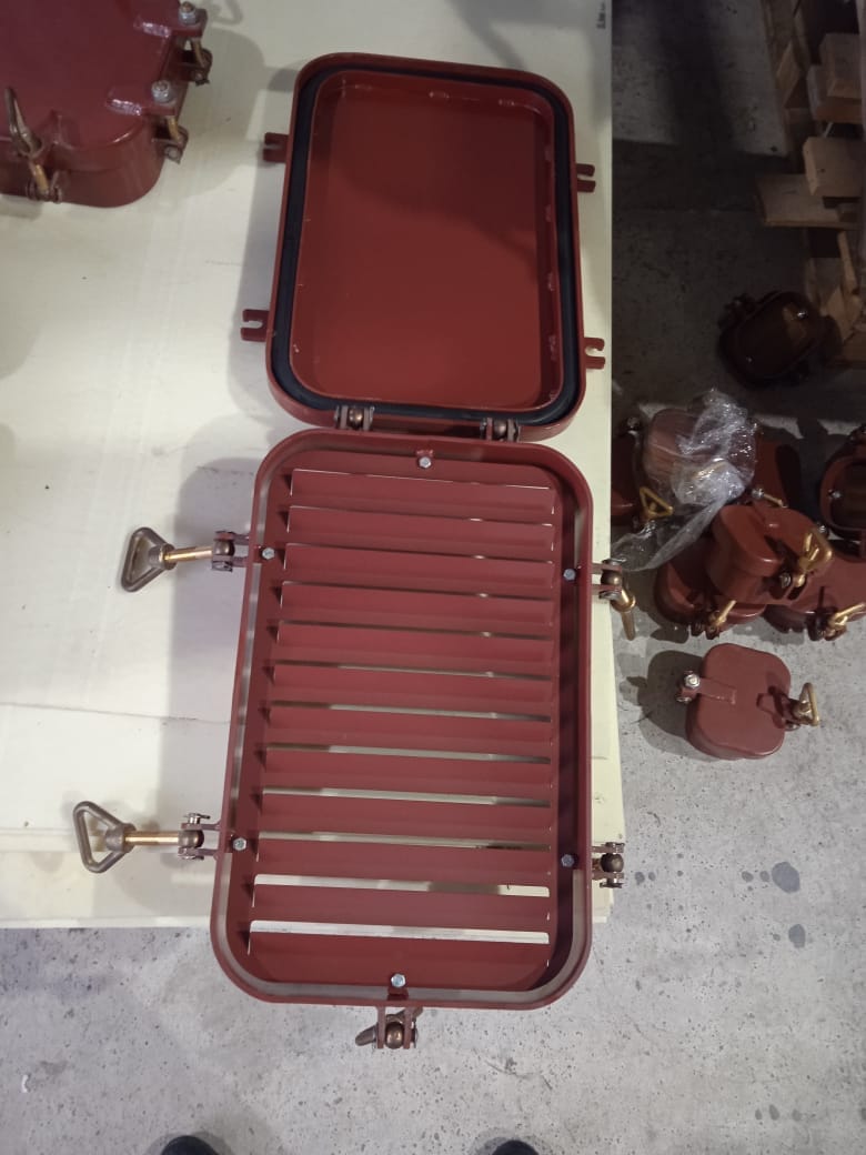 Крышки вентиляционные ВГН стальные,   петли по длинной стороне — фото 2