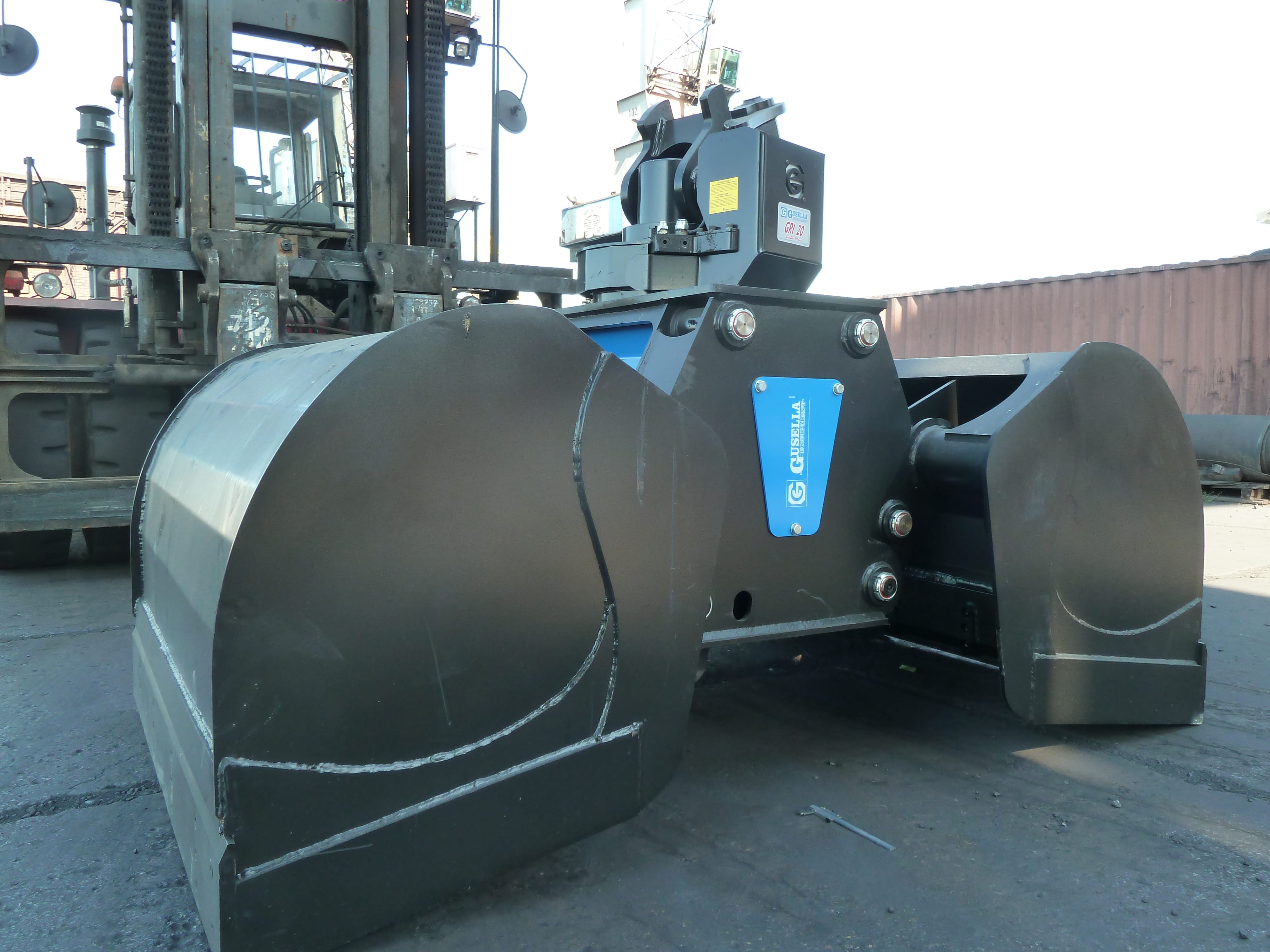 Продаем Двухчелюстные грейферы Gusella для сыпучих материалов — фото 3