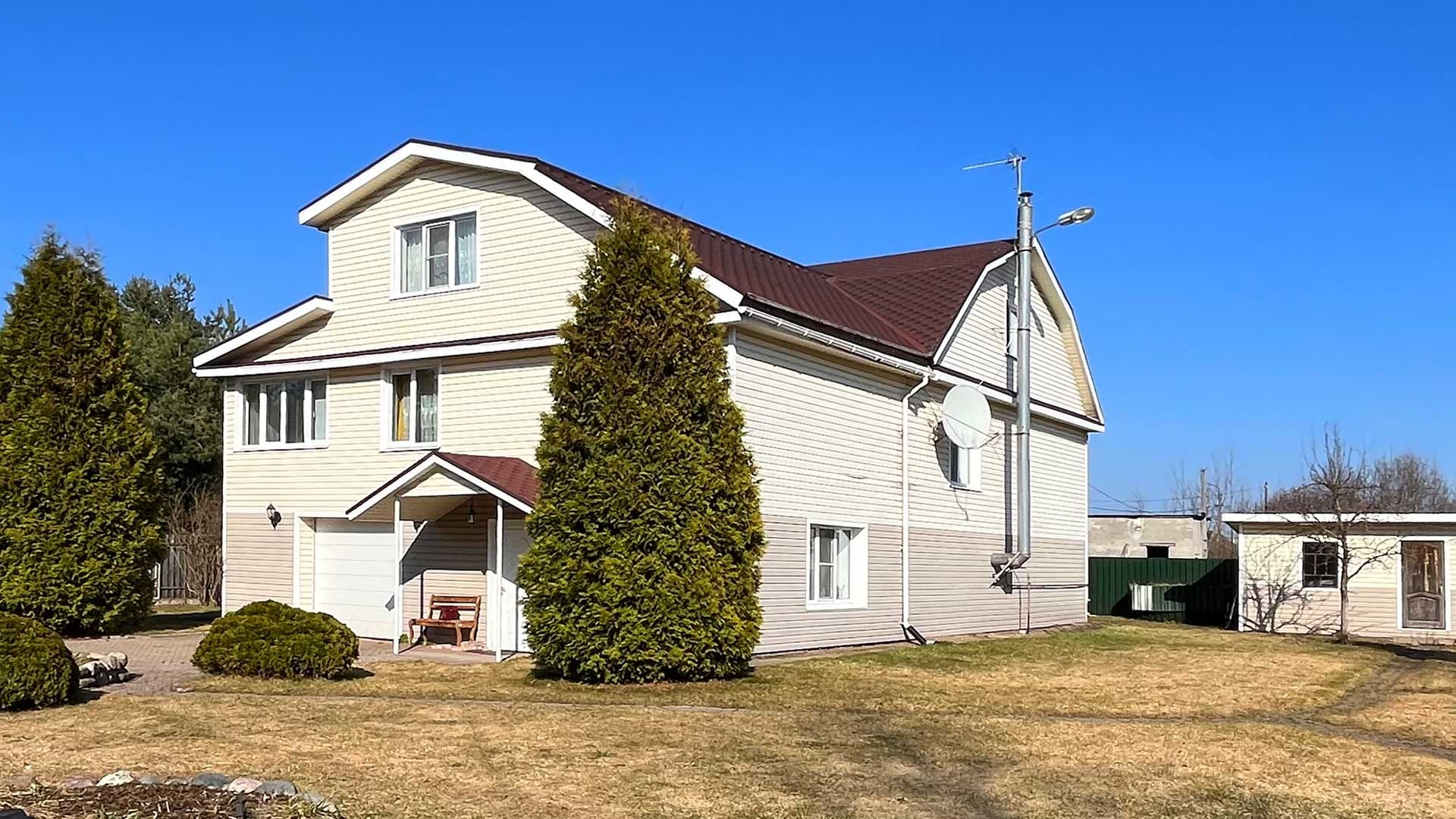 Жилой дом 352 м² с зимним садом, баней и гаражом на 13 сотках в Шлиссельбурге