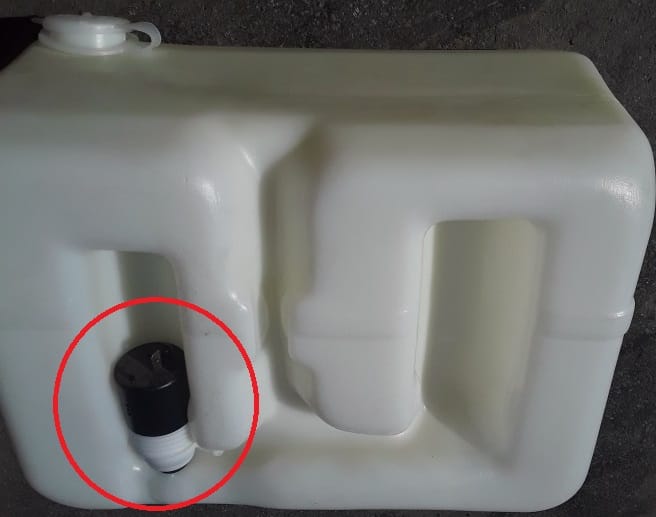 Бачок стеклоомывателя Hella 8BW 003 966-037 в сборе с насосом — фото 3