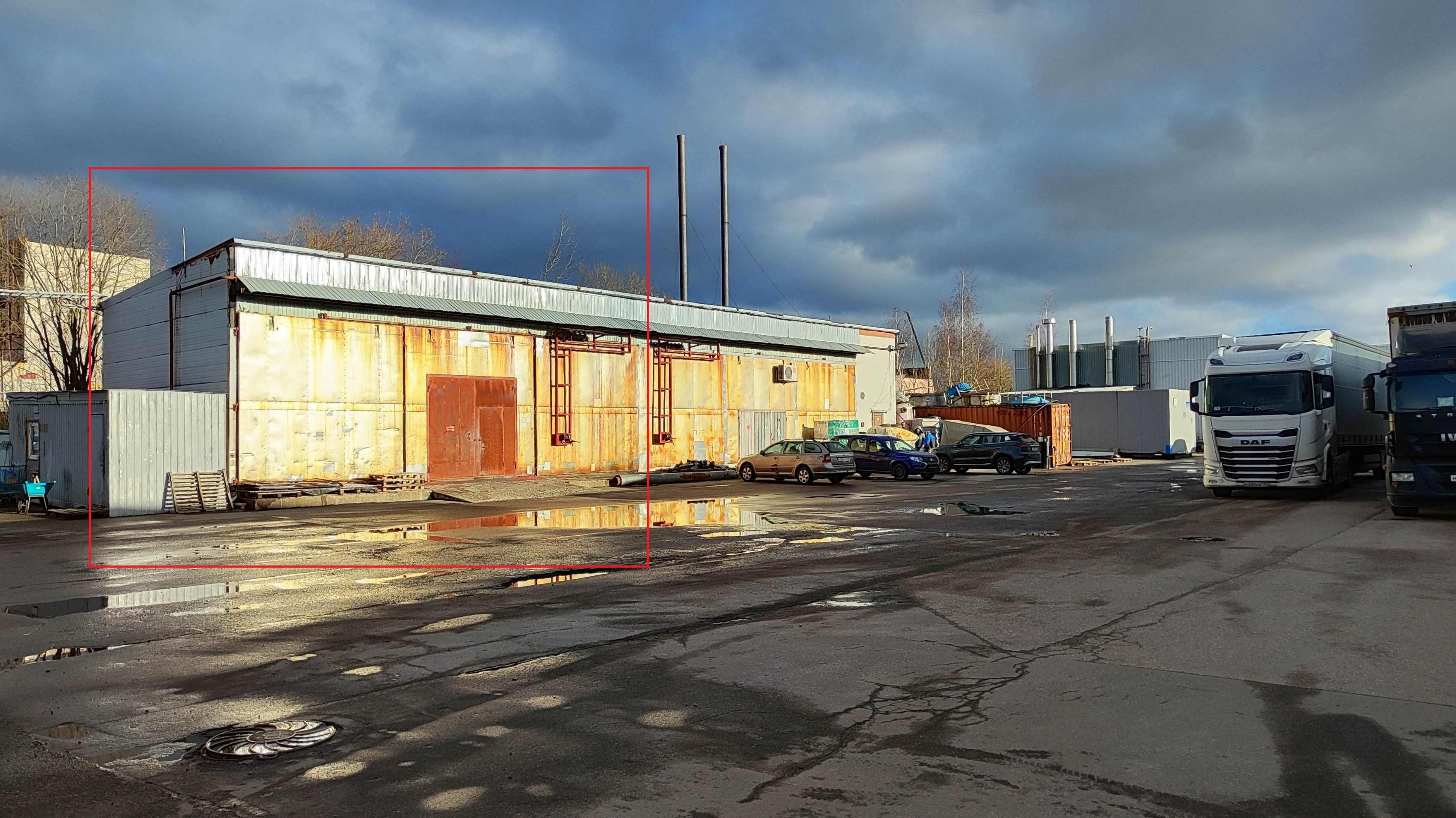 Тёплое помещение на 1 эт. с воротами под склад или производство.