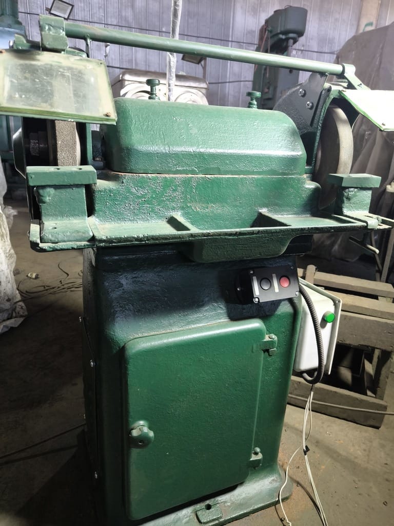 Станок точильно-шлифовальный (наждак) продам