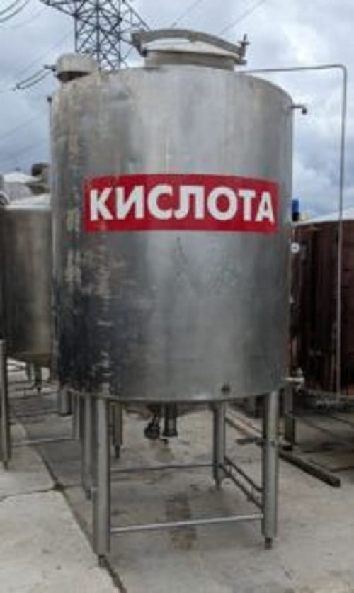 Емкости нержавеющие, объем — 2 куб.м., вертикальные, термос, инв 2597