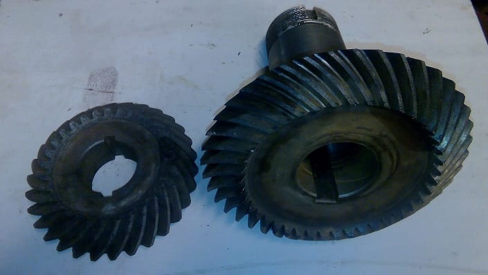 Запчасти на зубообрабатывающее оборудование.