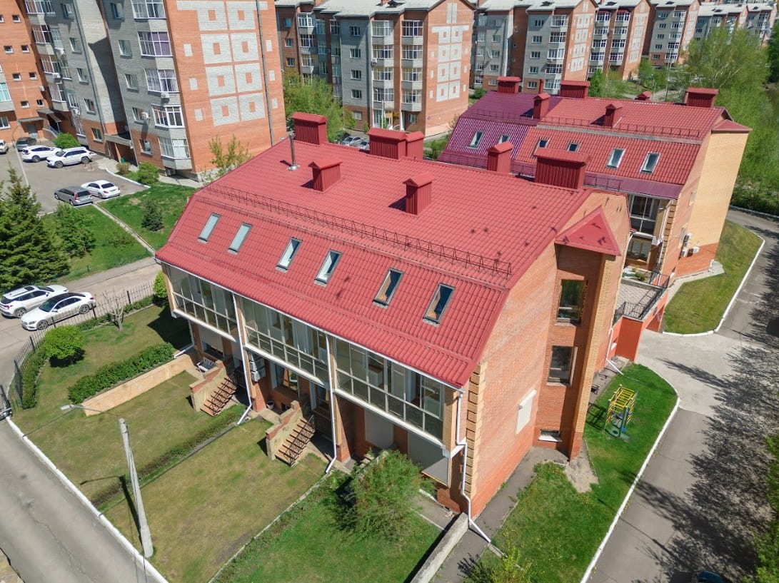 Таунхаус 272 м² на участке 4 сот — фото 2