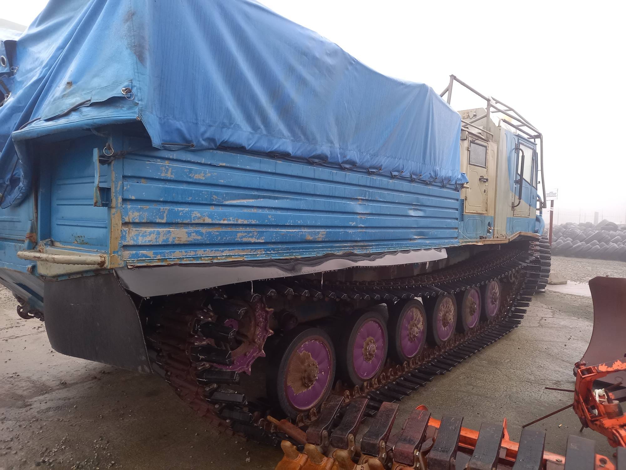 Гусеничная транспортная машина ТМ-140 — фото 4