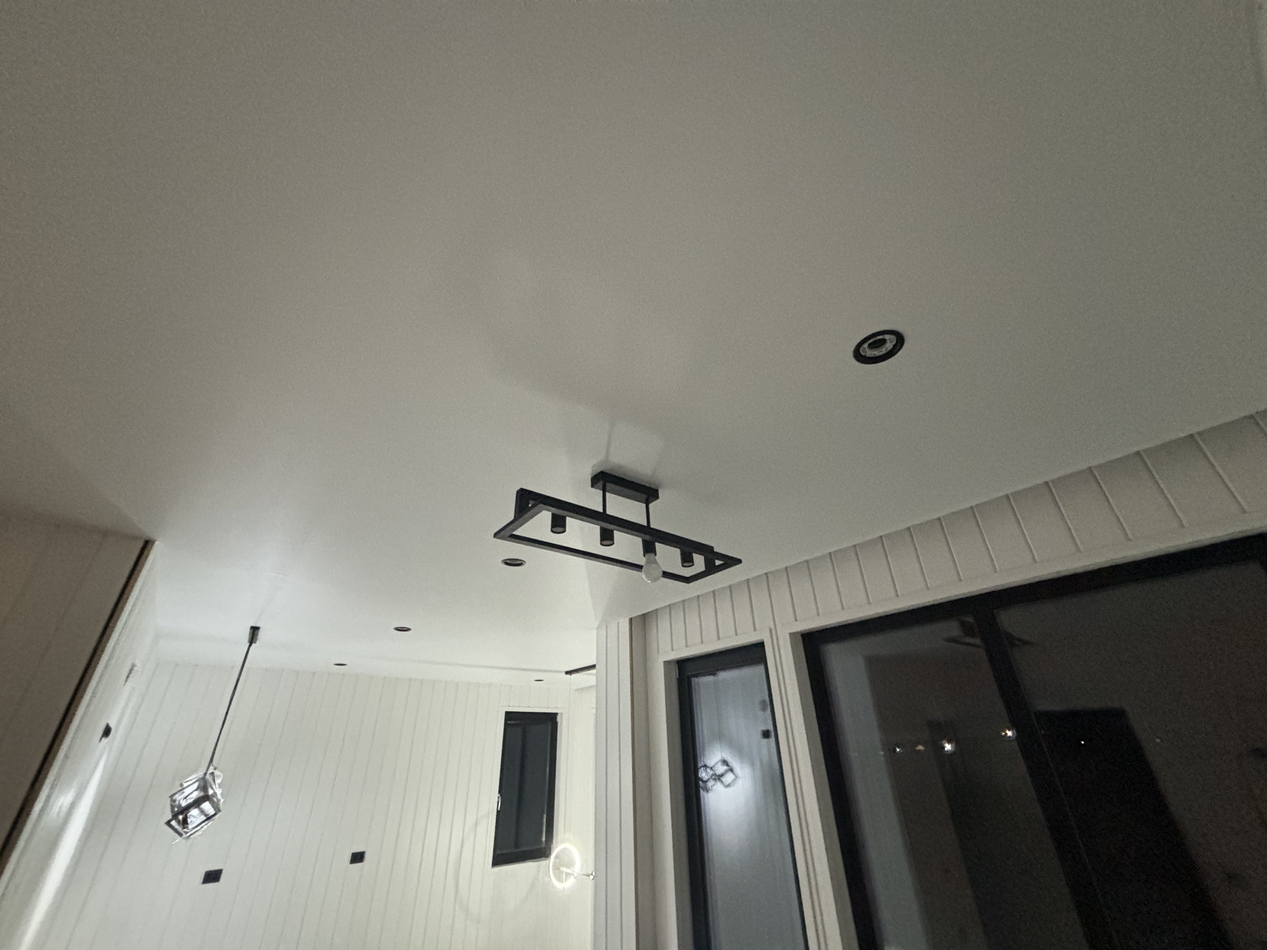 Натяжные потолки в СПб и ЛО установка под ключ