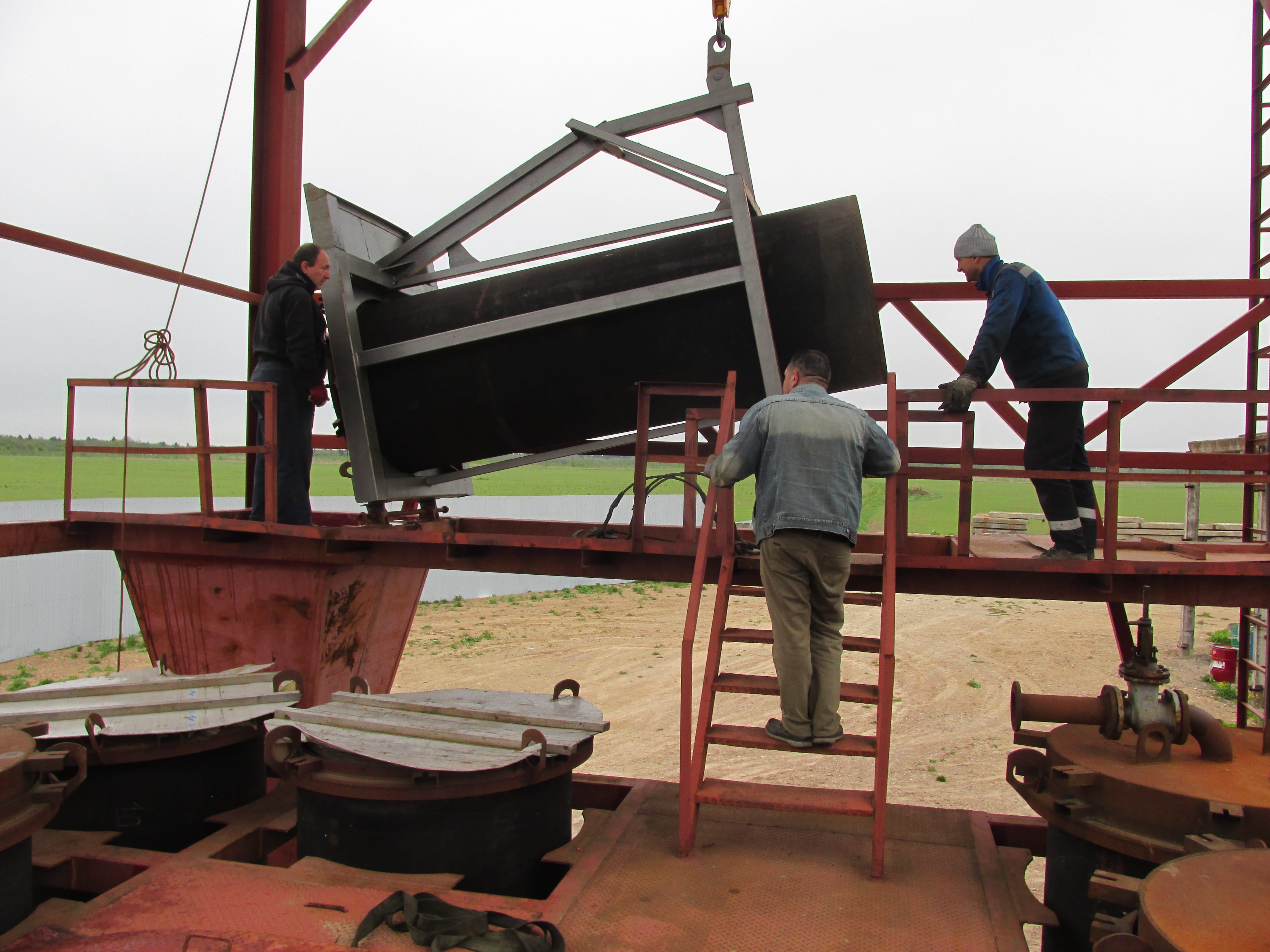 Оборудование по перерботке шин и др. отходов в синтетическую нефть — фото 4