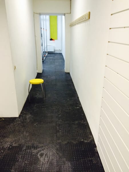 Недорогая резиновая плитка для спортивного зала Резиплит -11 — фото 6