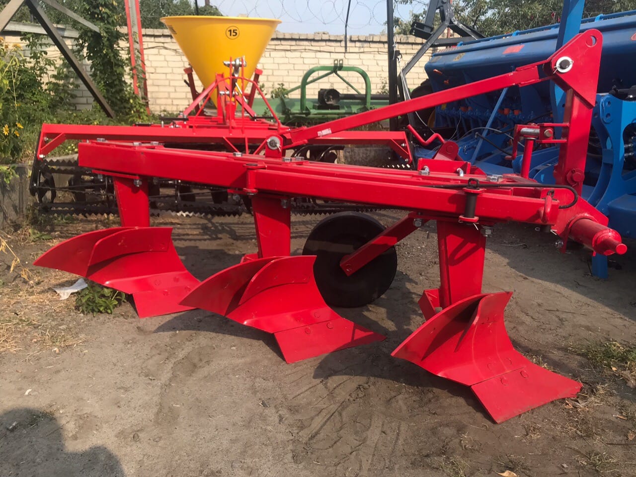 Плуг версии орлик 3-25 Wirax