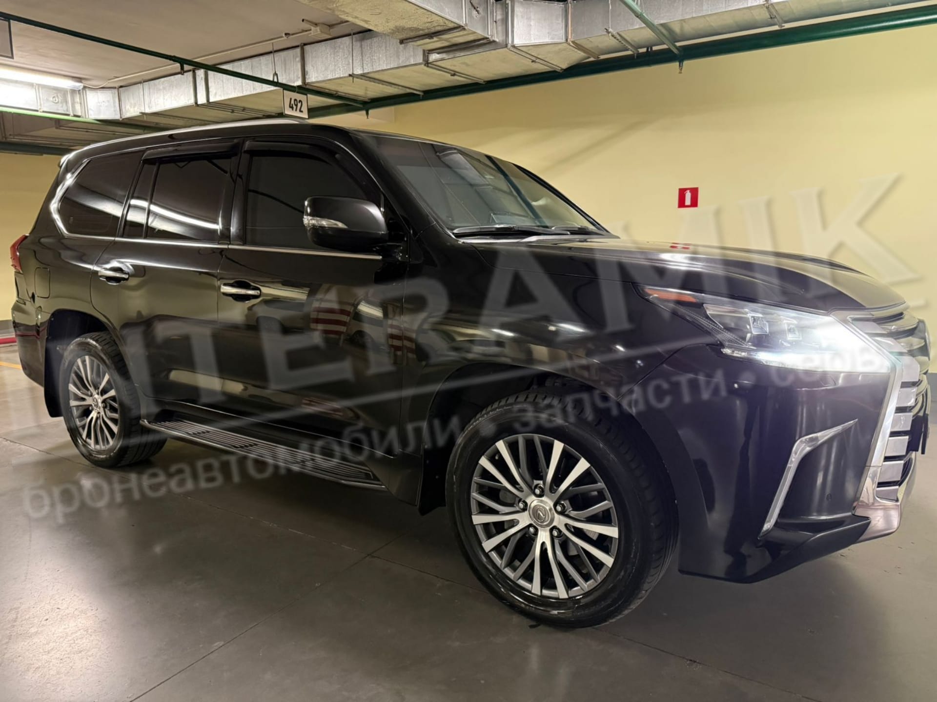 Lexus LX 570 бронированный (В6&amp;amp;amp;amp;amp;#x2F;В7) 2017г. — фото 8