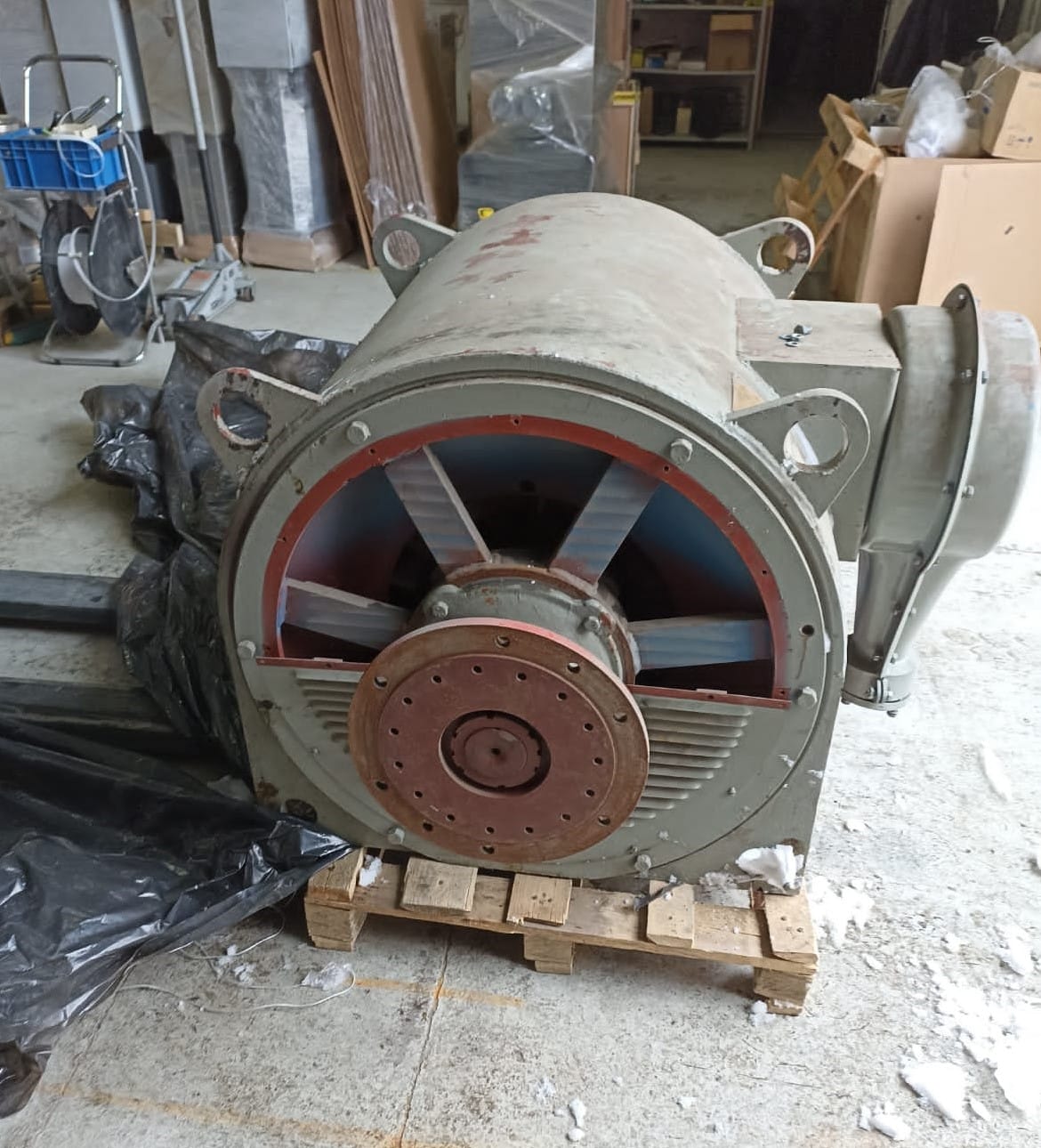 Продам двигатель ДАЭ-250-4