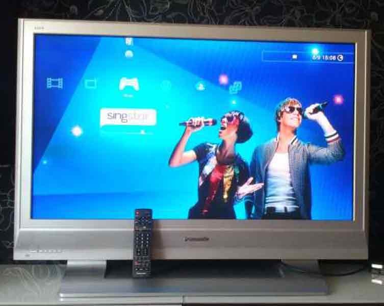 Продаю плазменный телевизор panasonic viera tx-r42el7ks с приставкой.