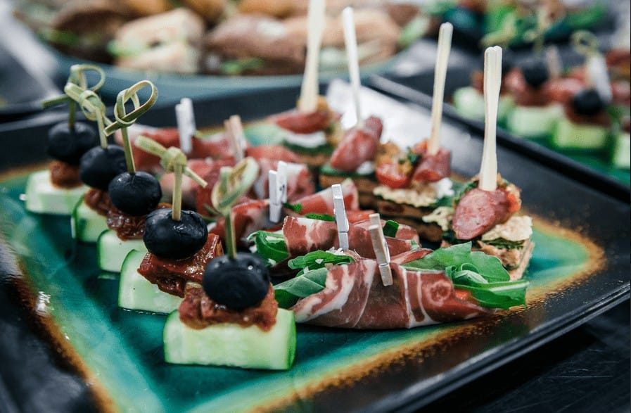 Кейтеринг в Москве и подмосковье заказать по низкой цене с доставкой — фото 2