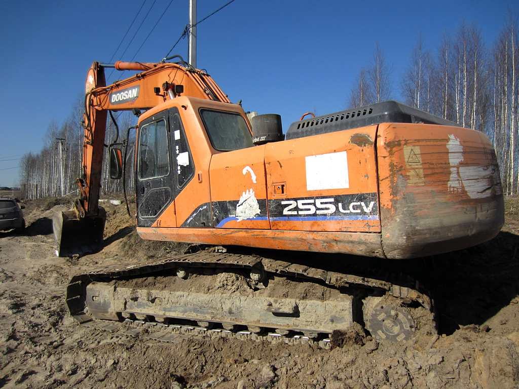 Гусеничный экскаватор Doosan 255, 2011 г, 2 ковша + молот — фото 4