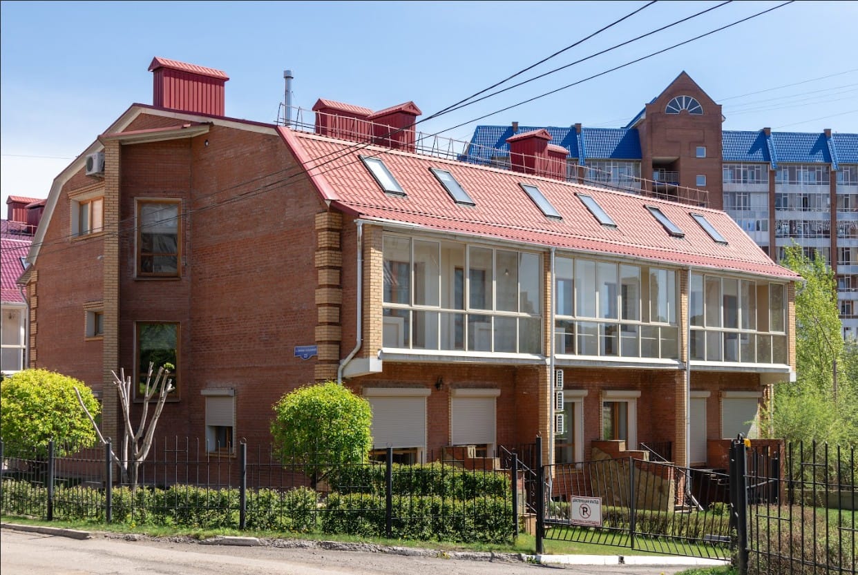 Таунхаус 272 м² на участке 4 сот