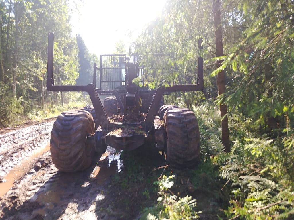 Форвардер Timberjack 1010, 2002 г, цепи, гусянки, х2 шт. — фото 3
