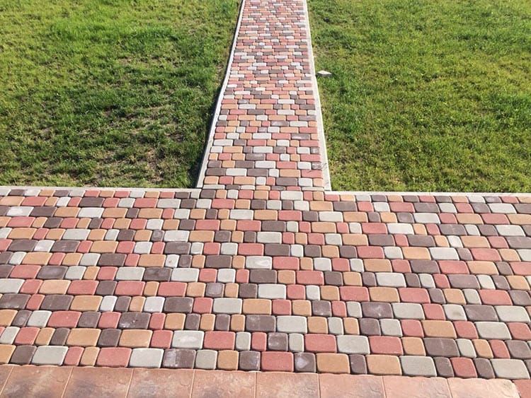 Укладка тротуарной плитки и брусчатки - дорожки, площадки в Пензе — фото 2