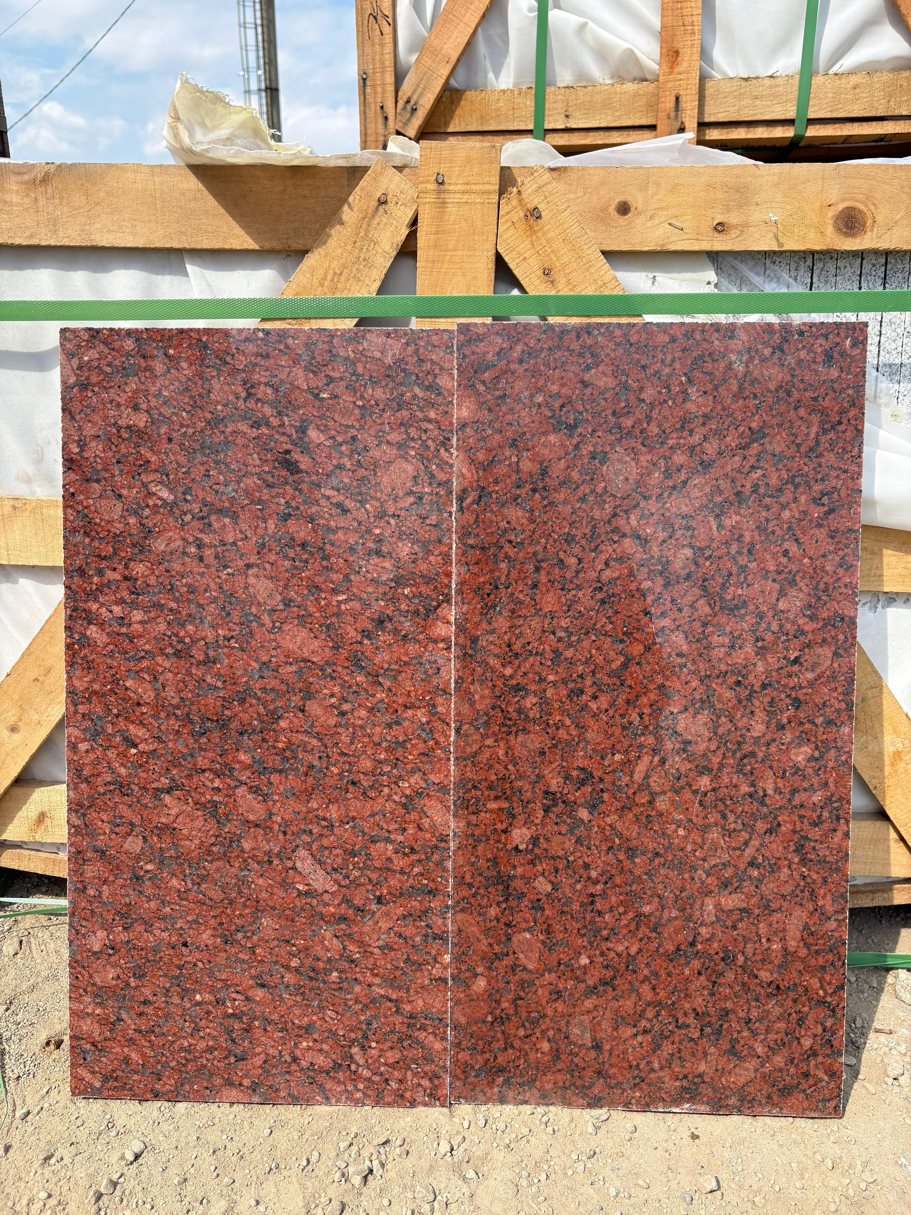 Гранит Империал Ред — фото 2