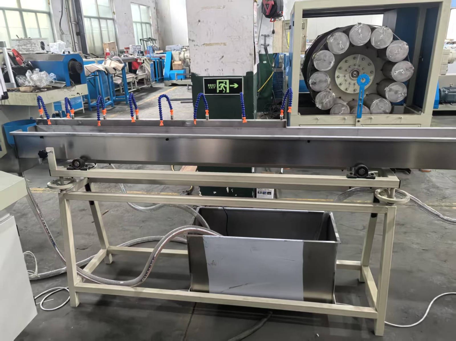 Оборудование для литья и экструзии изделий из ПВХ, ПУ/ТПУ — фото 3