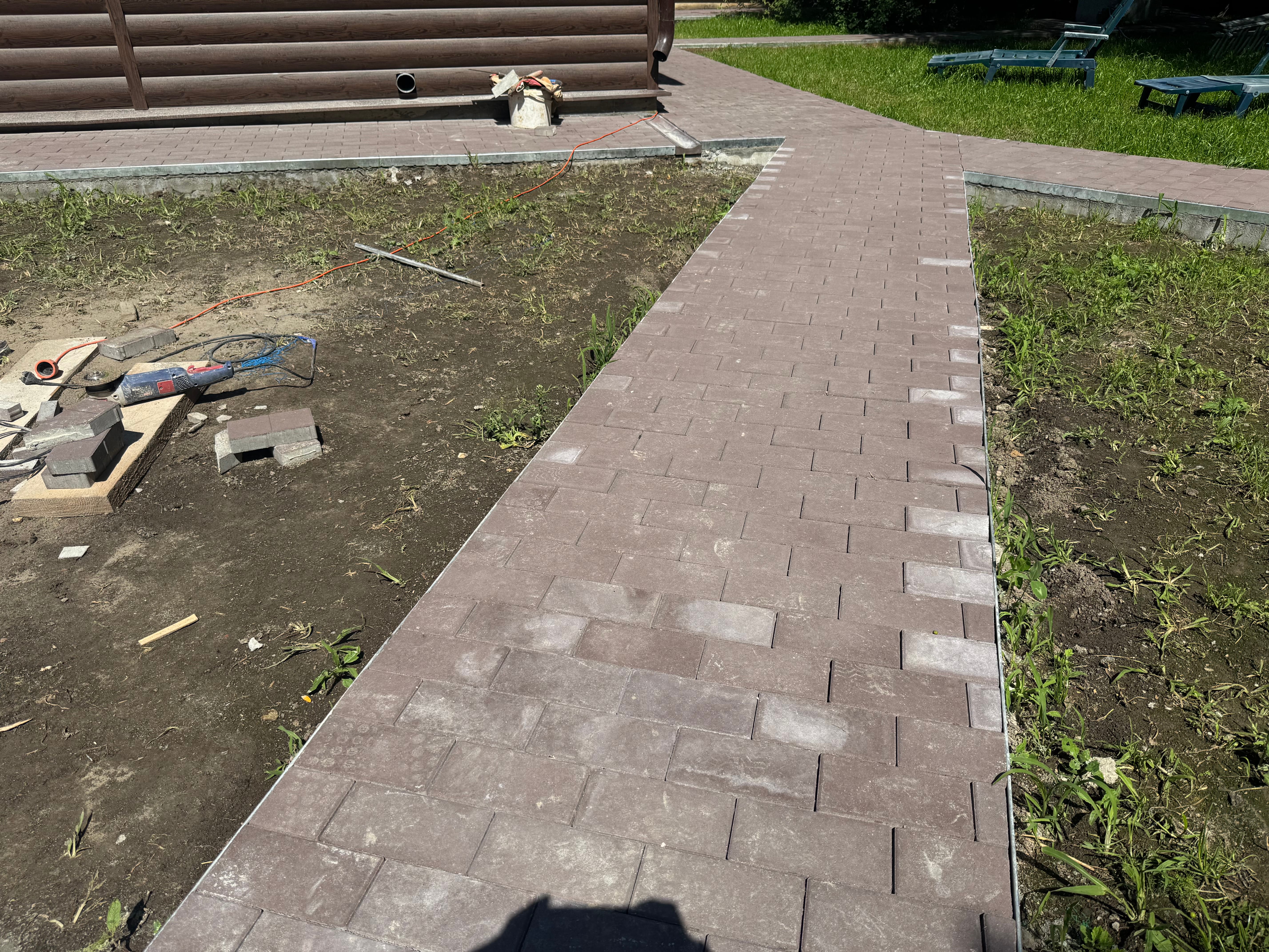 Укладка тротуарной плитки в Дмитровском районе — фото 3