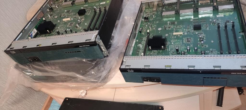 Cisco 2921 k9 v03 маршрутизатор CISCO 2921/k9 v03 маршрутизатор — фото 6