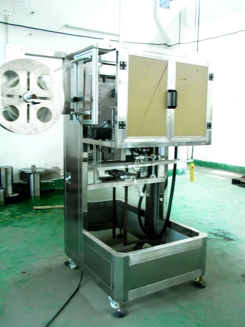 Оборудование для линии розлива питьевой воды в ПЭТ тару объемом 19 л, производительностью до 900 бутылок в час — фото 2