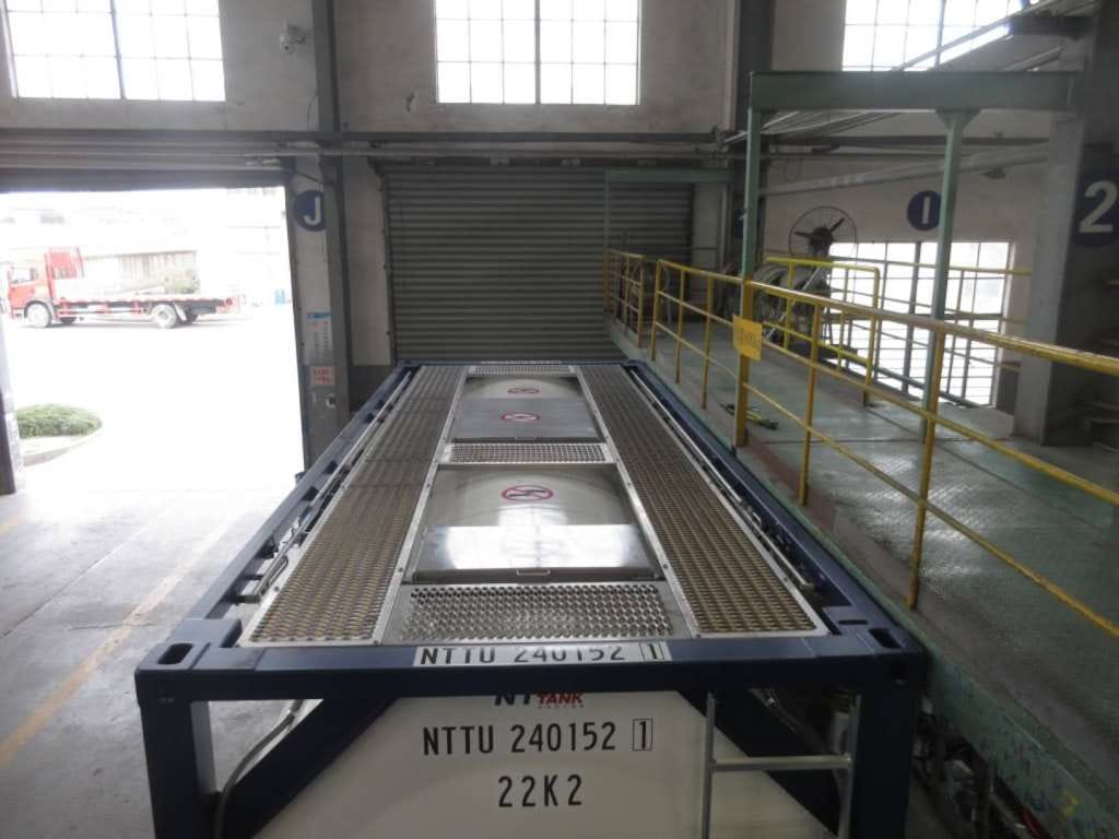 Танк-контейнер тип Т11 объём 24м3 для перевозки щелочных элементов, новый. — фото 3