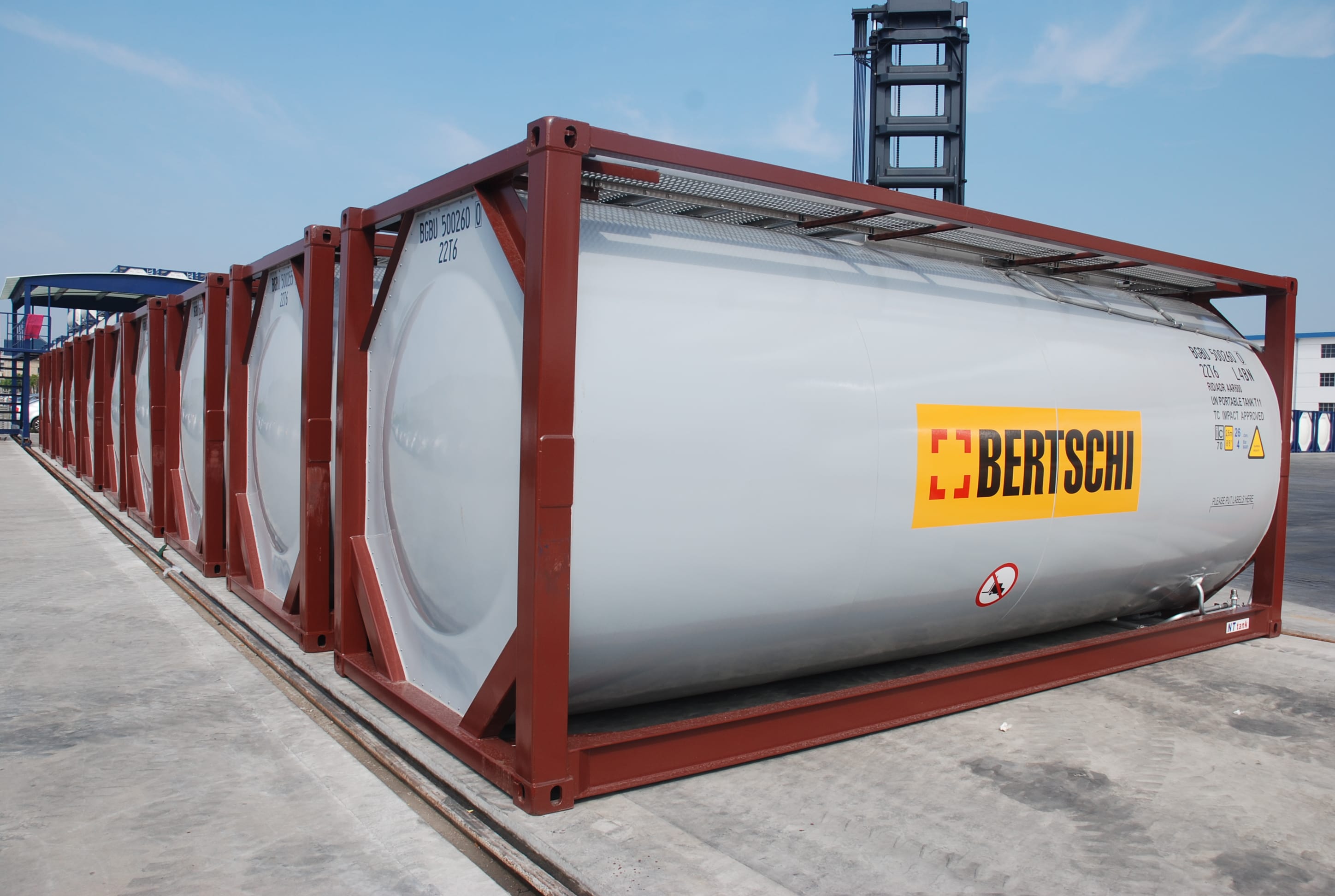 Танк-контейнер объём 26м3 тип Т11 с утеплителем и обогревом, для перевозки жидкостей — фото 2