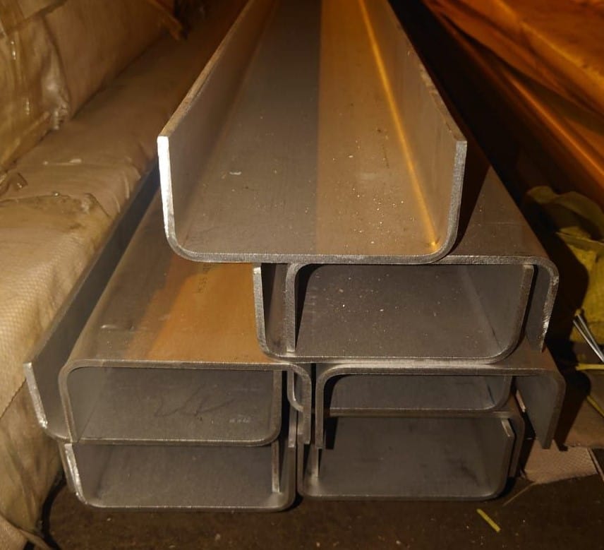 Швеллер нержавеющий гнутый AISI 304  60х120х60х5	 U-профиль Китай